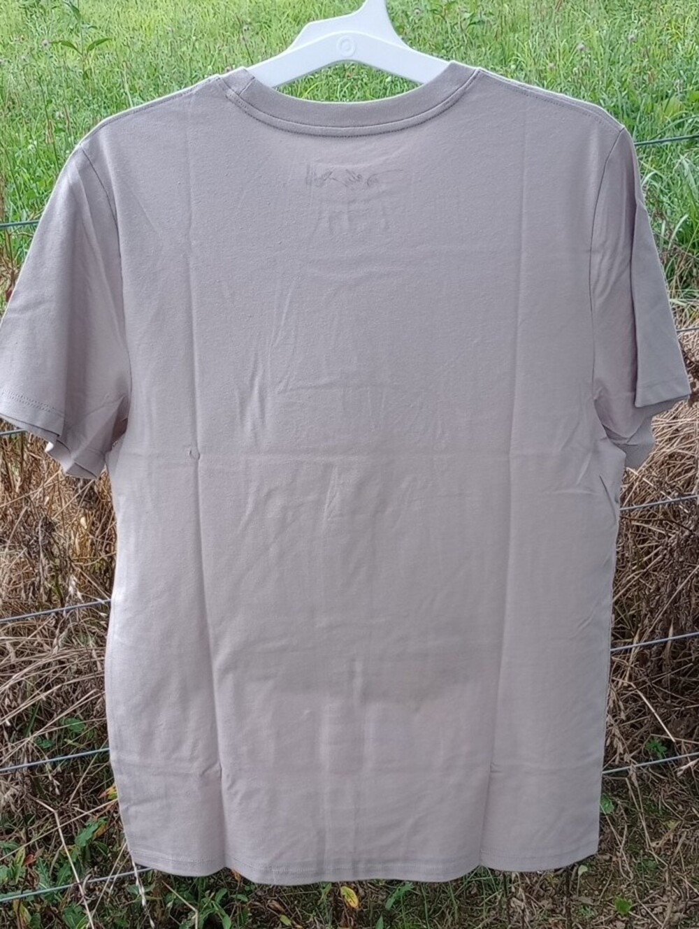 Dolly Parton Tan Graphic Concert T-Shirt Medium NWT - Picture 6 of 7